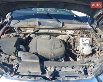 Черный Ауди Ку 5, объемом двигателя 1.98 л и пробегом 190 тыс. км за 16000 $, фото 9 на Automoto.ua