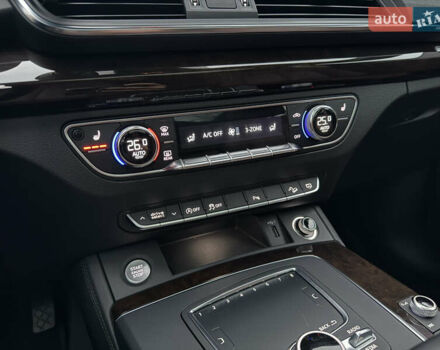 Черный Ауди Ку 5, объемом двигателя 1.98 л и пробегом 69 тыс. км за 30000 $, фото 12 на Automoto.ua