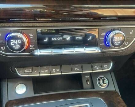 Черный Ауди Ку 5, объемом двигателя 2 л и пробегом 72 тыс. км за 17000 $, фото 9 на Automoto.ua