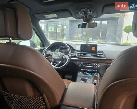 Черный Ауди Ку 5, объемом двигателя 1.98 л и пробегом 160 тыс. км за 26000 $, фото 7 на Automoto.ua