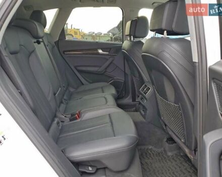 Черный Ауди Ку 5, объемом двигателя 1.98 л и пробегом 131 тыс. км за 6100 $, фото 9 на Automoto.ua