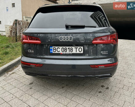 Черный Ауди Ку 5, объемом двигателя 1.98 л и пробегом 53 тыс. км за 32000 $, фото 3 на Automoto.ua