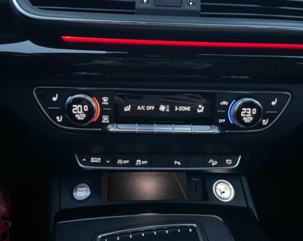 Черный Ауди Ку 5, объемом двигателя 2 л и пробегом 122 тыс. км за 28500 $, фото 13 на Automoto.ua