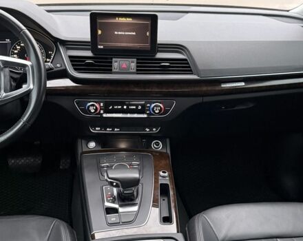 Черный Ауди Ку 5, объемом двигателя 2 л и пробегом 134 тыс. км за 570 $, фото 7 на Automoto.ua