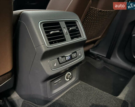 Черный Ауди Ку 5, объемом двигателя 1.98 л и пробегом 69 тыс. км за 30000 $, фото 10 на Automoto.ua