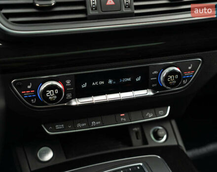 Черный Ауди Ку 5, объемом двигателя 1.98 л и пробегом 87 тыс. км за 28900 $, фото 38 на Automoto.ua