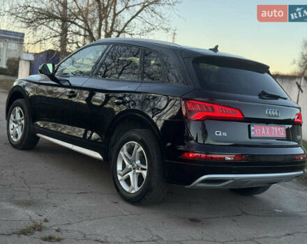 Чорний Ауді Ку 5, об'ємом двигуна 2 л та пробігом 88 тис. км за 22750 $, фото 38 на Automoto.ua