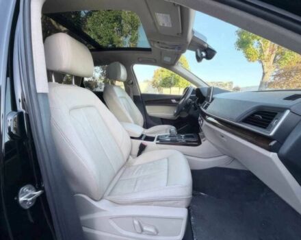 Чорний Ауді Ку 5, об'ємом двигуна 2 л та пробігом 30 тис. км за 15000 $, фото 9 на Automoto.ua