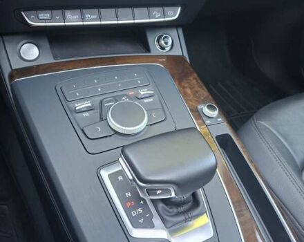 Черный Ауди Ку 5, объемом двигателя 2 л и пробегом 114 тыс. км за 22499 $, фото 18 на Automoto.ua