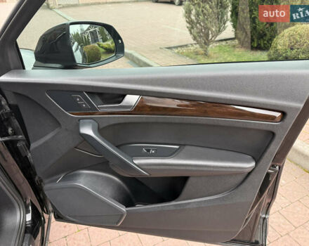 Черный Ауди Ку 5, объемом двигателя 2 л и пробегом 143 тыс. км за 25300 $, фото 66 на Automoto.ua