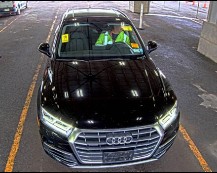 Черный Ауди Ку 5, объемом двигателя 2 л и пробегом 227 тыс. км за 20300 $, фото 1 на Automoto.ua