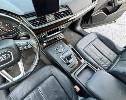 Черный Ауди Ку 5, объемом двигателя 0 л и пробегом 180 тыс. км за 20300 $, фото 46 на Automoto.ua