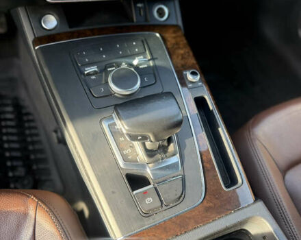 Чорний Ауді Ку 5, об'ємом двигуна 2 л та пробігом 147 тис. км за 22500 $, фото 24 на Automoto.ua