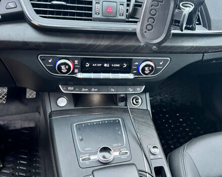 Черный Ауди Ку 5, объемом двигателя 1.98 л и пробегом 93 тыс. км за 25800 $, фото 12 на Automoto.ua