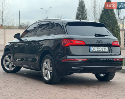 Черный Ауди Ку 5, объемом двигателя 1.97 л и пробегом 243 тыс. км за 29800 $, фото 4 на Automoto.ua