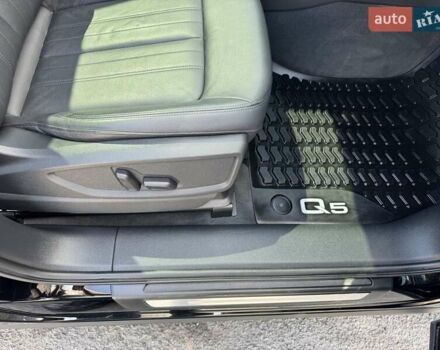 Черный Ауди Ку 5, объемом двигателя 1.98 л и пробегом 84 тыс. км за 28900 $, фото 74 на Automoto.ua