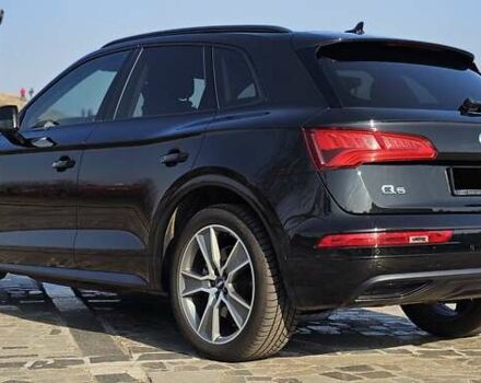 Черный Ауди Ку 5, объемом двигателя 1.98 л и пробегом 75 тыс. км за 32000 $, фото 4 на Automoto.ua