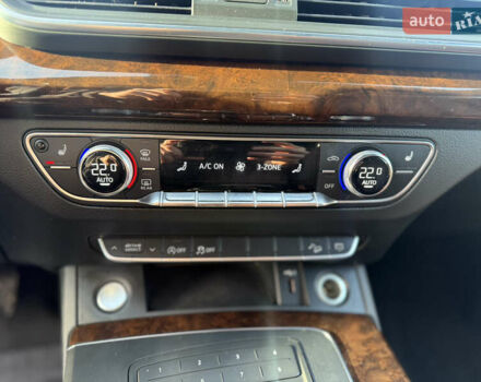 Чорний Ауді Ку 5, об'ємом двигуна 2 л та пробігом 147 тис. км за 22500 $, фото 23 на Automoto.ua