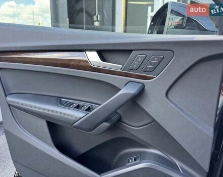 Черный Ауди Ку 5, объемом двигателя 1.98 л и пробегом 84 тыс. км за 28900 $, фото 91 на Automoto.ua