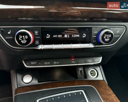 Черный Ауди Ку 5, объемом двигателя 2 л и пробегом 143 тыс. км за 25300 $, фото 89 на Automoto.ua