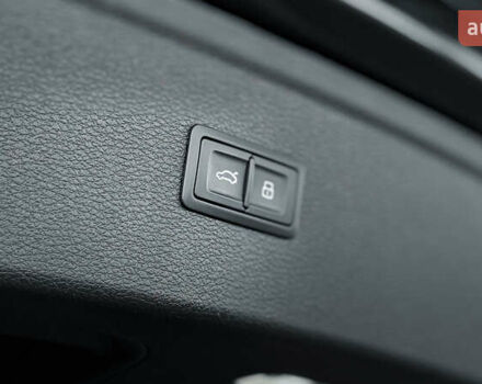 Черный Ауди Ку 5, объемом двигателя 1.98 л и пробегом 68 тыс. км за 28800 $, фото 68 на Automoto.ua