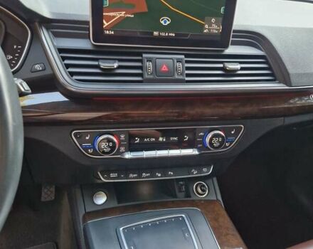 Черный Ауди Ку 5, объемом двигателя 1.98 л и пробегом 80 тыс. км за 34500 $, фото 8 на Automoto.ua