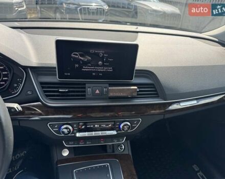 Черный Ауди Ку 5, объемом двигателя 1.98 л и пробегом 84 тыс. км за 28900 $, фото 5 на Automoto.ua