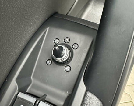 Черный Ауди Ку 5, объемом двигателя 2 л и пробегом 200 тыс. км за 19200 $, фото 23 на Automoto.ua