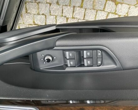 Чорний Ауді Ку 5, об'ємом двигуна 2 л та пробігом 115 тис. км за 25000 $, фото 11 на Automoto.ua