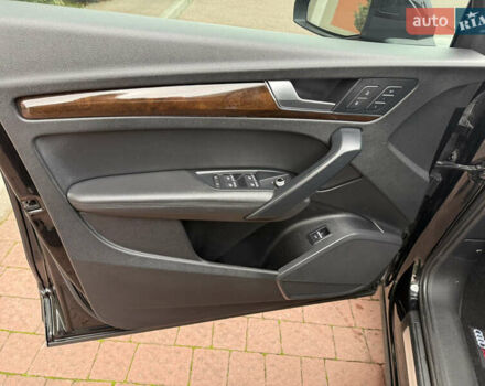 Черный Ауди Ку 5, объемом двигателя 2 л и пробегом 143 тыс. км за 25300 $, фото 52 на Automoto.ua