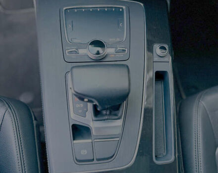 Черный Ауди Ку 5, объемом двигателя 1.98 л и пробегом 112 тыс. км за 27000 $, фото 30 на Automoto.ua