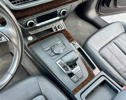 Черный Ауди Ку 5, объемом двигателя 0 л и пробегом 180 тыс. км за 25000 $, фото 34 на Automoto.ua