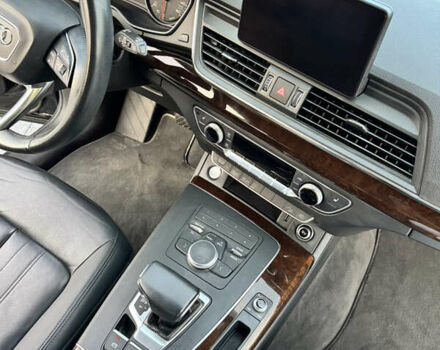 Черный Ауди Ку 5, объемом двигателя 0 л и пробегом 180 тыс. км за 25000 $, фото 23 на Automoto.ua