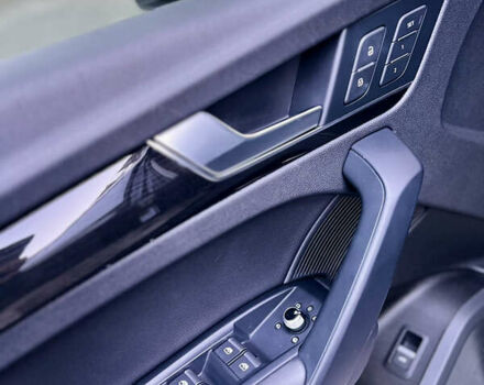 Черный Ауди Ку 5, объемом двигателя 1.98 л и пробегом 112 тыс. км за 27000 $, фото 18 на Automoto.ua