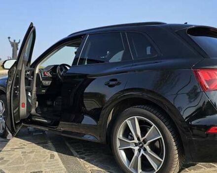 Черный Ауди Ку 5, объемом двигателя 1.98 л и пробегом 75 тыс. км за 32000 $, фото 6 на Automoto.ua