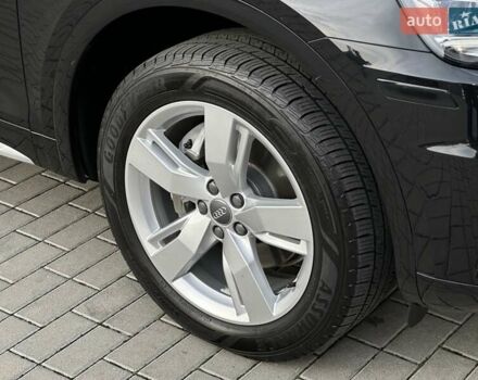 Черный Ауди Ку 5, объемом двигателя 1.98 л и пробегом 200 тыс. км за 25900 $, фото 8 на Automoto.ua