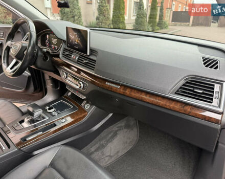 Черный Ауди Ку 5, объемом двигателя 2 л и пробегом 143 тыс. км за 25300 $, фото 104 на Automoto.ua