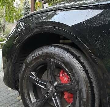 Чорний Ауді Ку 5, об'ємом двигуна 2 л та пробігом 76 тис. км за 28099 $, фото 12 на Automoto.ua