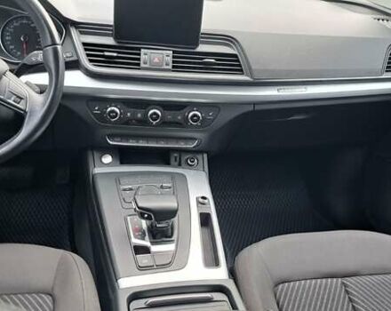 Чорний Ауді Ку 5, об'ємом двигуна 3 л та пробігом 181 тис. км за 33999 $, фото 24 на Automoto.ua