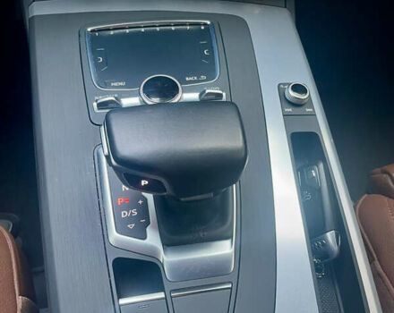 Черный Ауди Ку 5, объемом двигателя 1.97 л и пробегом 170 тыс. км за 32000 $, фото 23 на Automoto.ua