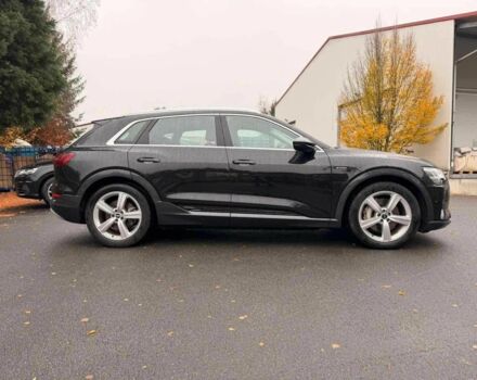 Чорний Ауді Ку 5, об'ємом двигуна 0 л та пробігом 93 тис. км за 32000 $, фото 2 на Automoto.ua