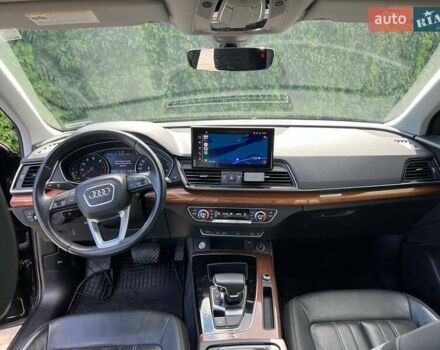 Чорний Ауді Ку 5, об'ємом двигуна 2 л та пробігом 76 тис. км за 28099 $, фото 65 на Automoto.ua