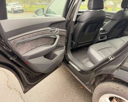 Чорний Ауді Ку 5, об'ємом двигуна 0 л та пробігом 93 тис. км за 32000 $, фото 5 на Automoto.ua