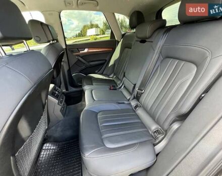 Чорний Ауді Ку 5, об'ємом двигуна 2 л та пробігом 76 тис. км за 28099 $, фото 68 на Automoto.ua