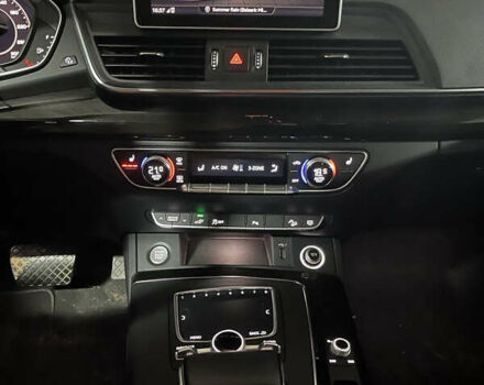 Черный Ауди Ку 5, объемом двигателя 1.98 л и пробегом 53 тыс. км за 38000 $, фото 9 на Automoto.ua