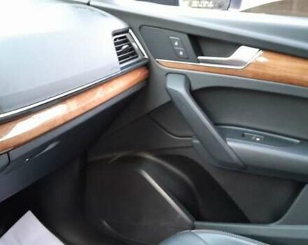 Чорний Ауді Ку 5, об'ємом двигуна 2 л та пробігом 76 тис. км за 28099 $, фото 35 на Automoto.ua