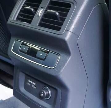 Чорний Ауді Ку 5, об'ємом двигуна 2 л та пробігом 76 тис. км за 28099 $, фото 41 на Automoto.ua