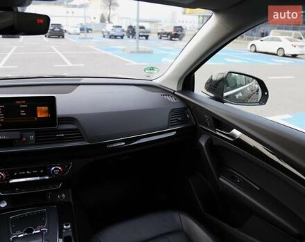 Черный Ауди Ку 5, объемом двигателя 1.98 л и пробегом 92 тыс. км за 36000 $, фото 17 на Automoto.ua