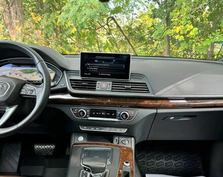 Черный Ауди Ку 5, объемом двигателя 2 л и пробегом 45 тыс. км за 14000 $, фото 8 на Automoto.ua