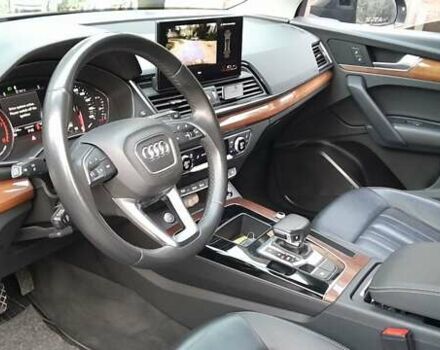 Чорний Ауді Ку 5, об'ємом двигуна 2 л та пробігом 76 тис. км за 28099 $, фото 47 на Automoto.ua